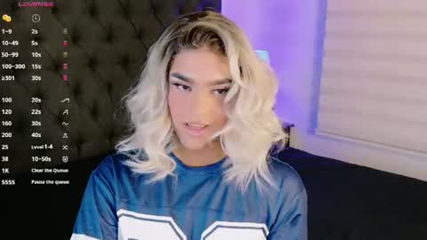 scarleth_sweety online show from June 16, 2026, 12:35 am