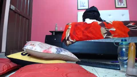 candy monrroy online show from December 26, 2024, 7:05 pm