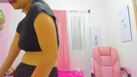 Scarletliz online show from February 17, 2025, 11:55 am