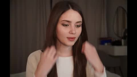 Scarlet online show from December 16, 2025, 8:03 pm