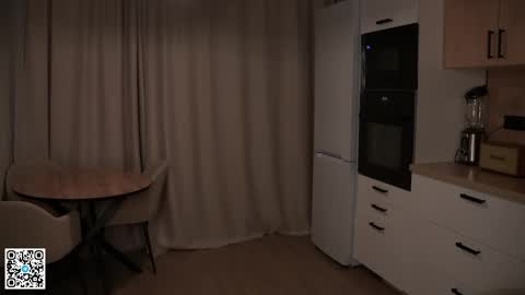 Scarlet online show from April 13, 2026, 9:09 pm