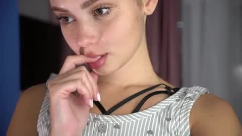 Snapshot of scarletmore chatting on June 5, 2026, 10:15 pm Scarlet online show from June 5, 2026, 10:15 pm