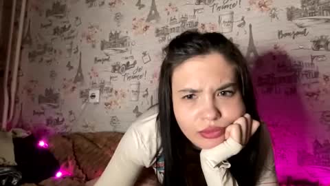 scarletpetal online show from February 5, 2025, 3:20 pm