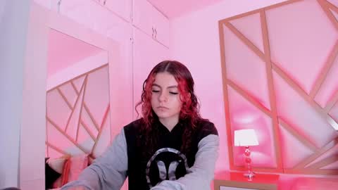 Scarlet online show from December 6, 2024, 11:54 am