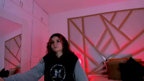 Scarlet online show from December 9, 2024, 11:36 am