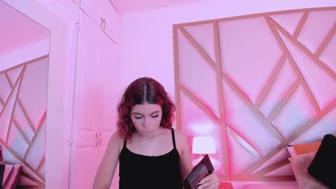 Scarlet online show from December 14, 2024, 12:44 pm