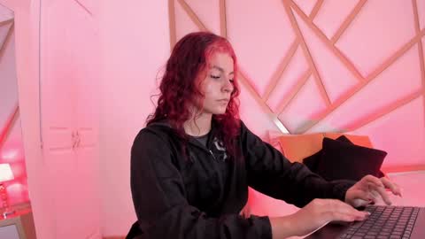 Scarlet online show from January 7, 2025, 11:58 am