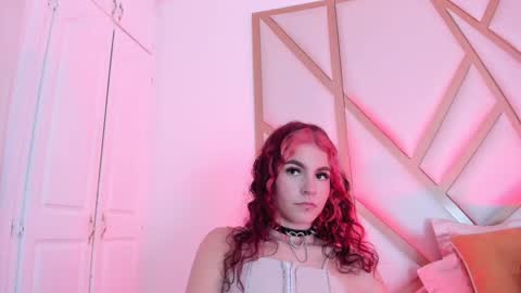 Scarlet online show from January 9, 2025, 4:06 pm