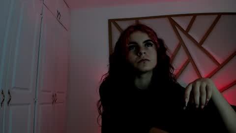 Scarlet online show from January 17, 2025, 1:03 pm