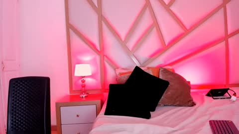 Scarlet online show from February 4, 2025, 5:55 pm