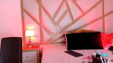 Scarlet online show from February 21, 2025, 5:09 pm