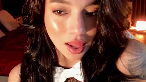 juli online show from February 12, 2026, 11:33 pm