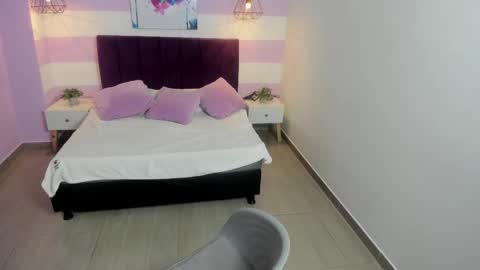 Scarlett online show from November 13, 2025, 12:26 pm