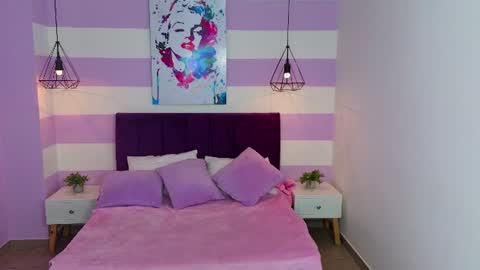 Snapshot of scarlett__bell chatting on July 8, 2026, 1:26 pm Scarlett online show from July 8, 2026, 1:26 pm
