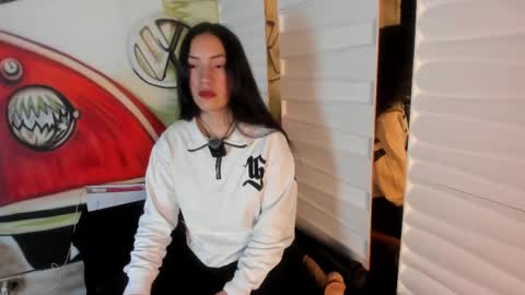 SCARLETT FOX  online show from April 21, 2026, 11:27 am