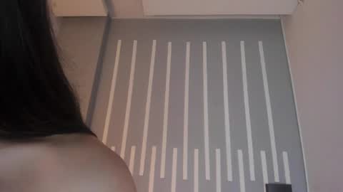 SCARLETT FOX  online show from April 23, 2026, 11:42 am