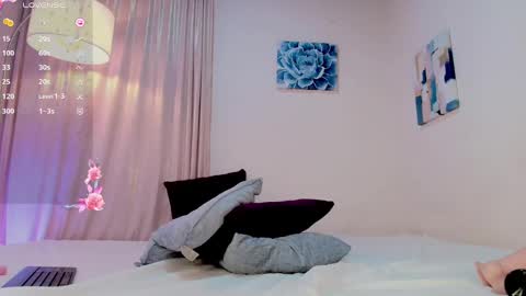 Scarlett online show from February 6, 2025, 1:54 pm