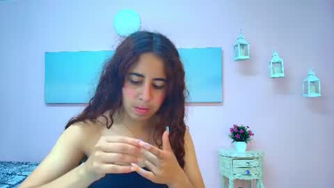 Snapshot of scarlett_clyde chatting on July 14, 2026, 12:33 pm Scarlett online show from July 14, 2026, 12:33 pm