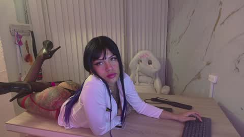 Scarlett Collins online show from December 23, 2024, 6:11 am