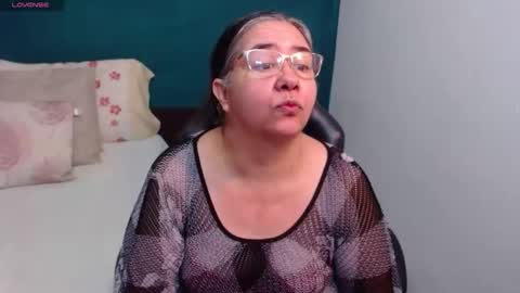 Scarlett  online show from April 19, 2026, 7:49 pm