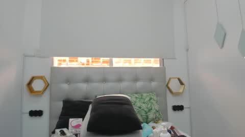 scarlett_fox20 online show from March 9, 2025, 6:00 pm