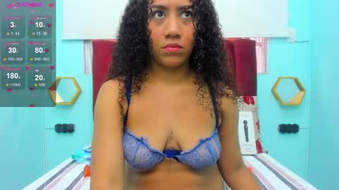 scarlett_fox20 online show from April 21, 2026, 11:27 am