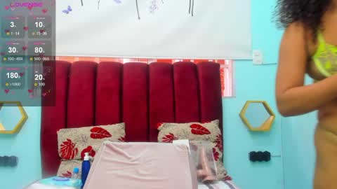 scarlett_fox20 online show from April 22, 2026, 11:56 am