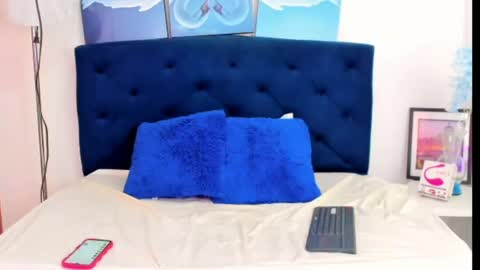 scarlett_glows2 online show from April 21, 2026, 7:06 pm