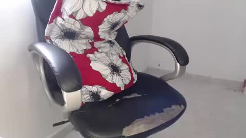 Scarlett online show from February 22, 2025, 3:25 pm