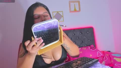 Scarlett  online show from September 17, 2025, 3:08 am