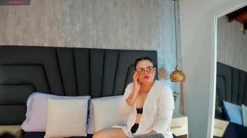 scarlett_monroe_1 online show from October 17, 2025, 11:35 am