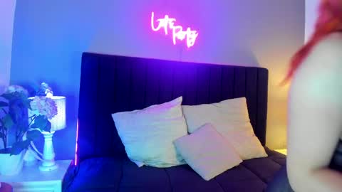 Scarlett online show from April 7, 2026, 4:24 am