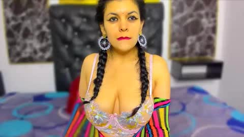 Scarlett online show from October 3, 2025, 3:20 pm