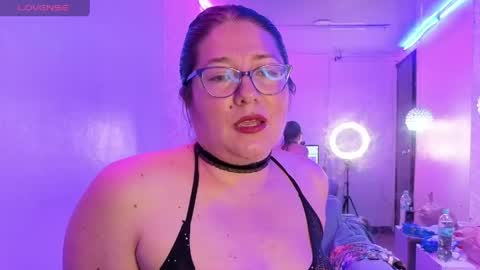 Snapshot of scarlett_widow chatting on May 27, 2026, 3:36 am scarlett_widow online show from May 27, 2026, 3:36 am