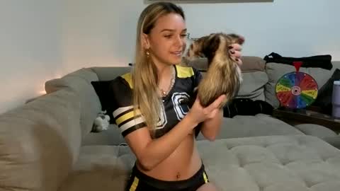 Scarlett online show from October 26, 2025, 9:21 pm