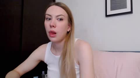 Scarlett online show from November 7, 2025, 12:49 pm