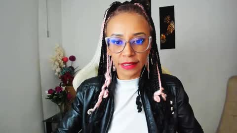 Scarlett online show from February 17, 2025, 11:42 pm