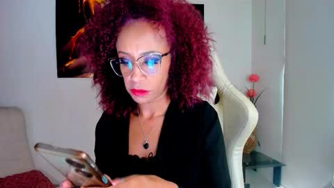 Scarlett online show from October 15, 2025, 10:10 pm