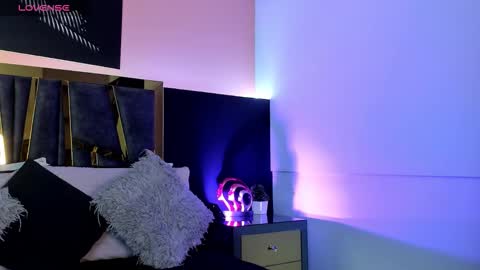 scarlettorres online show from September 17, 2025, 5:25 pm