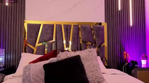 scarlettorres online show from April 19, 2026, 6:10 pm