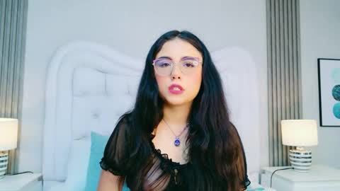 Scarlett Petrova online show from April 20, 2026, 11:35 am