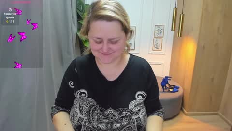 Scarlett online show from December 3, 2024, 5:20 am