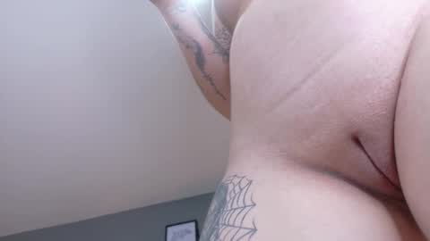 S C A R L E T T  online show from October 18, 2025, 2:47 am