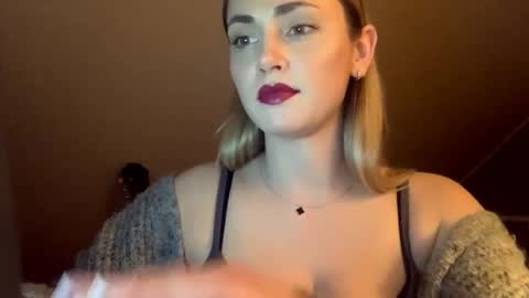 Snapshot of scarlettxblonde chatting on March 19, 2026, 6:34 pm ScarlettxBlonde online show from March 19, 2026, 6:34 pm