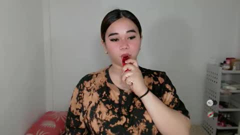 Snapshot of scarletvamp chatting on April 23, 2026, 12:29 pm scarletvamp online show from April 23, 2026, 12:29 pm