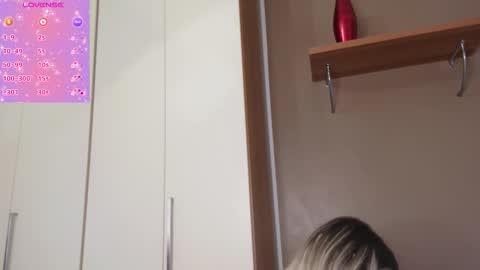 Cristal online show from November 11, 2025, 7:52 am