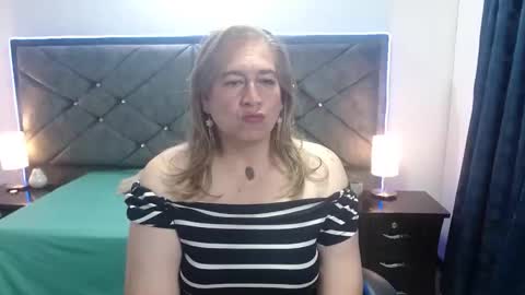 Sccarlet online show from November 13, 2025, 12:20 am