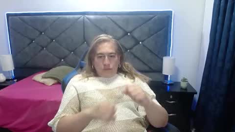 Sccarlet online show from November 20, 2025, 1:28 am