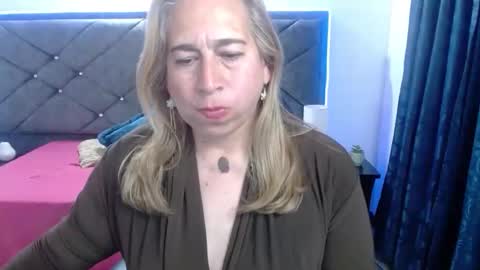 Sccarlet online show from December 4, 2025, 1:15 am