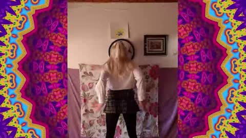 sch00lgirlass online show from February 13, 2026, 7:10 pm